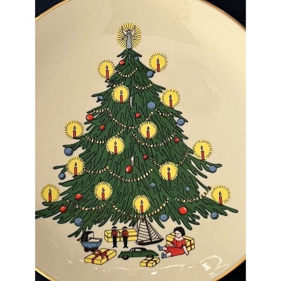 B.C. Clark 82nd Year 1974 Limited Edition Christmas Tree Plate 8.5" - Picture 3 of 5